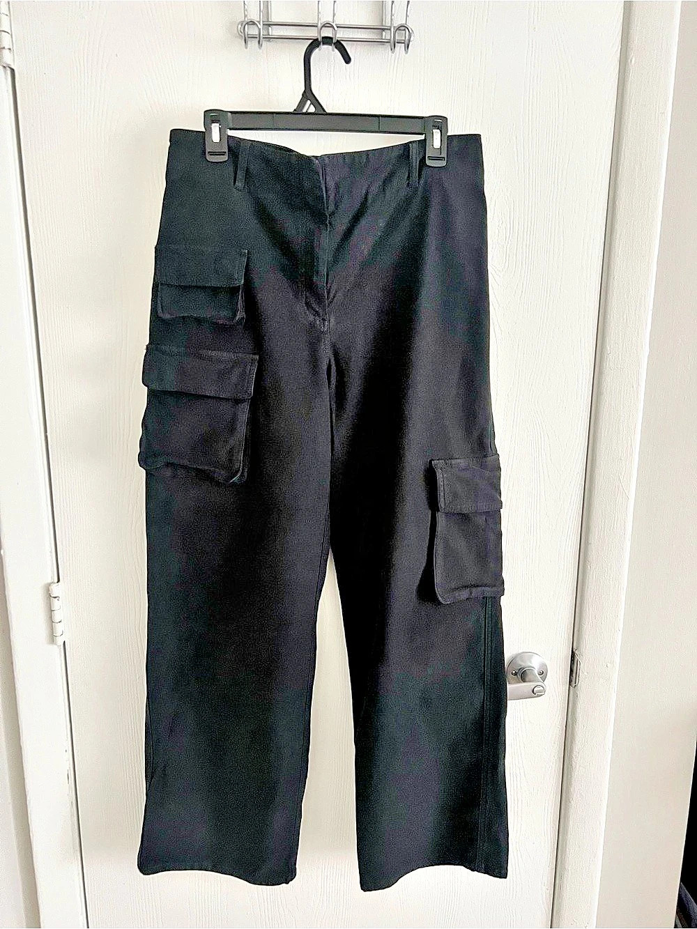 Wilfred Free Picture - Cargo Pants in Black Size 12